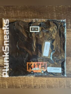 Kith for BMW CSi 3.0 Classic Box Logo Tee
• Black • 2026